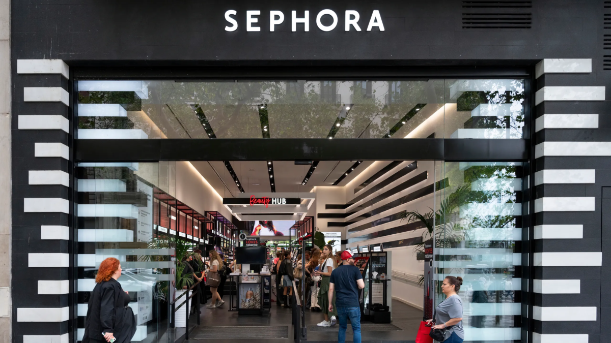 https://www.teenvogue.com/story/10-year-olds-at-sephora-outrage-on-tiktok